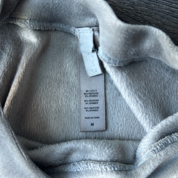 Skims Velour Jogger and Zip Up Set - Picture 11 of 14